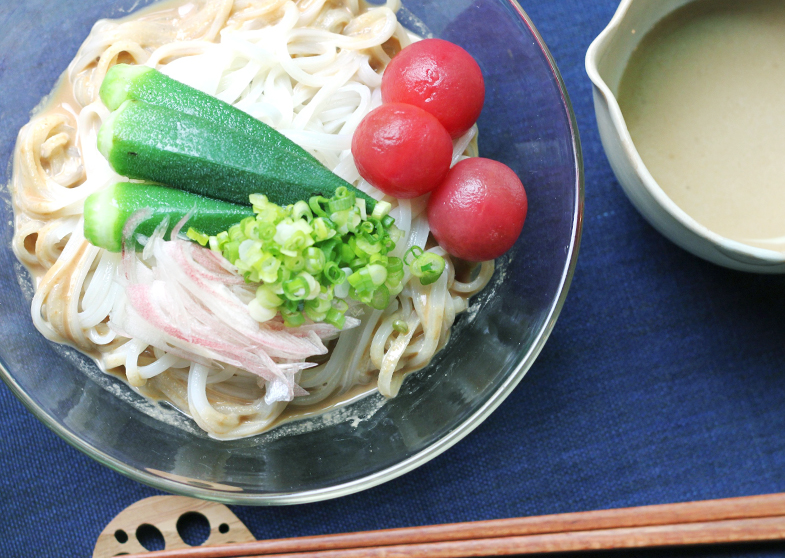 きな粉だれの冷やしうどん