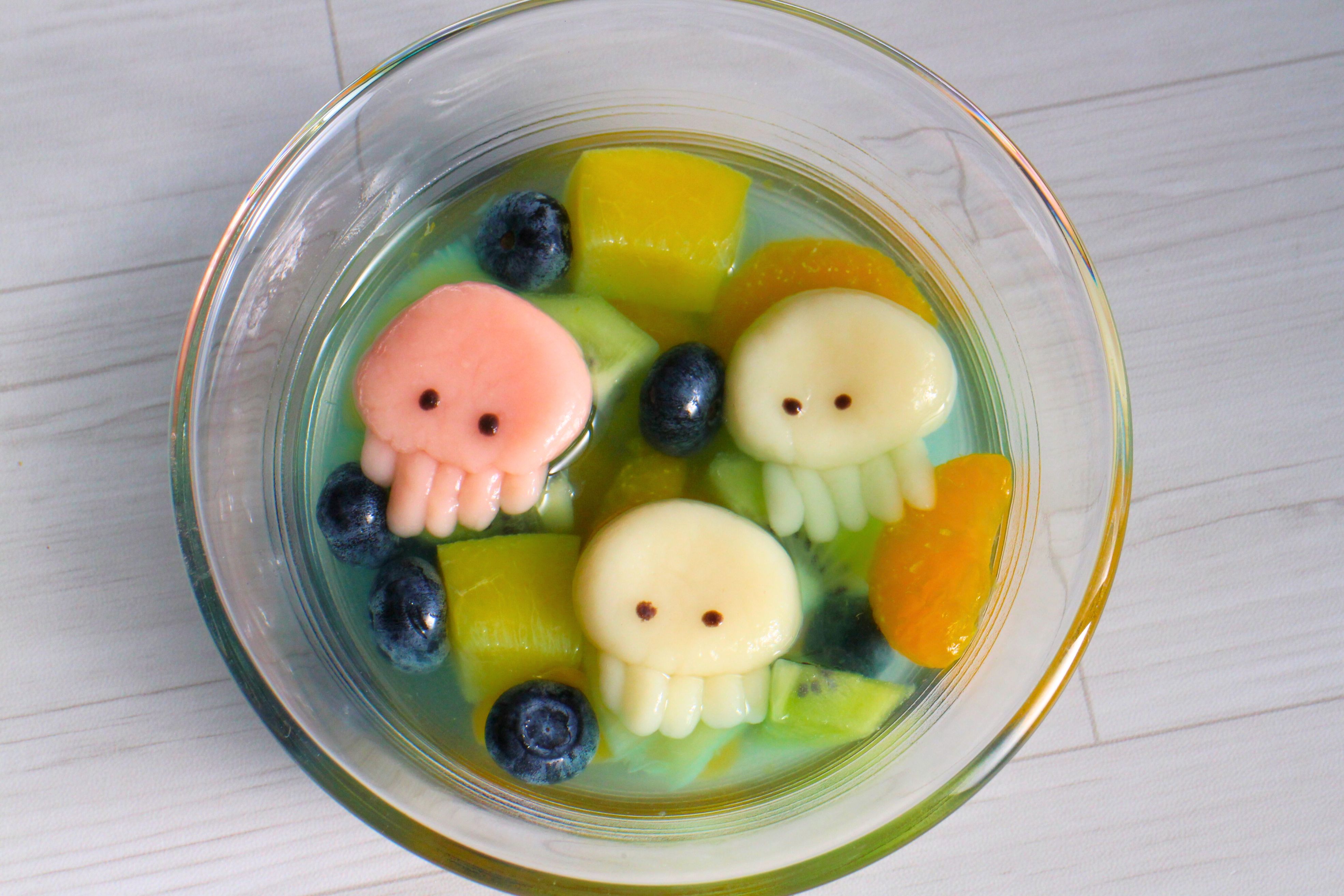 デコ白玉（クラゲ）のフルーツポンチ