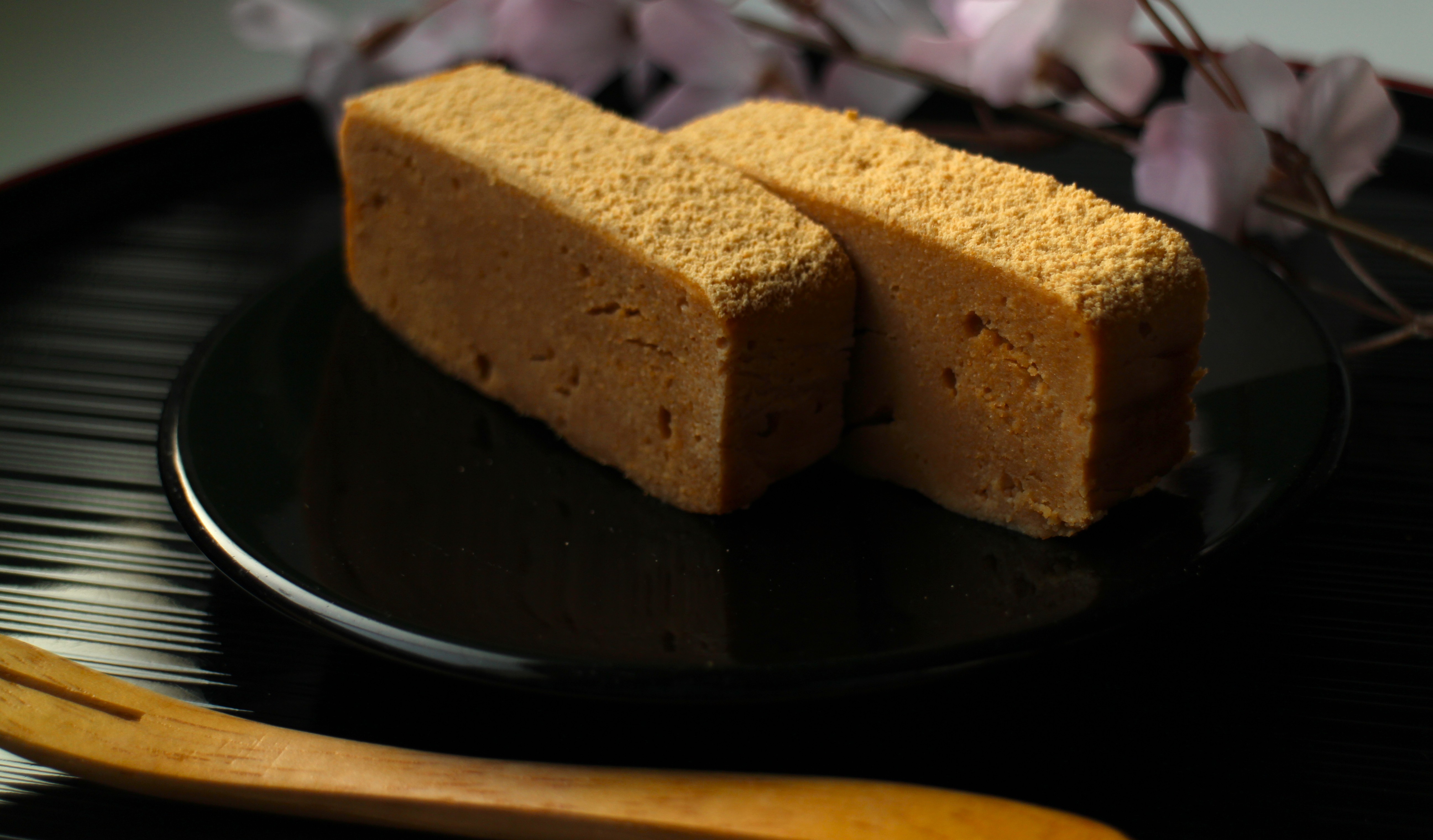 きな粉と豆腐のケーキ（ガトーショコラ風）